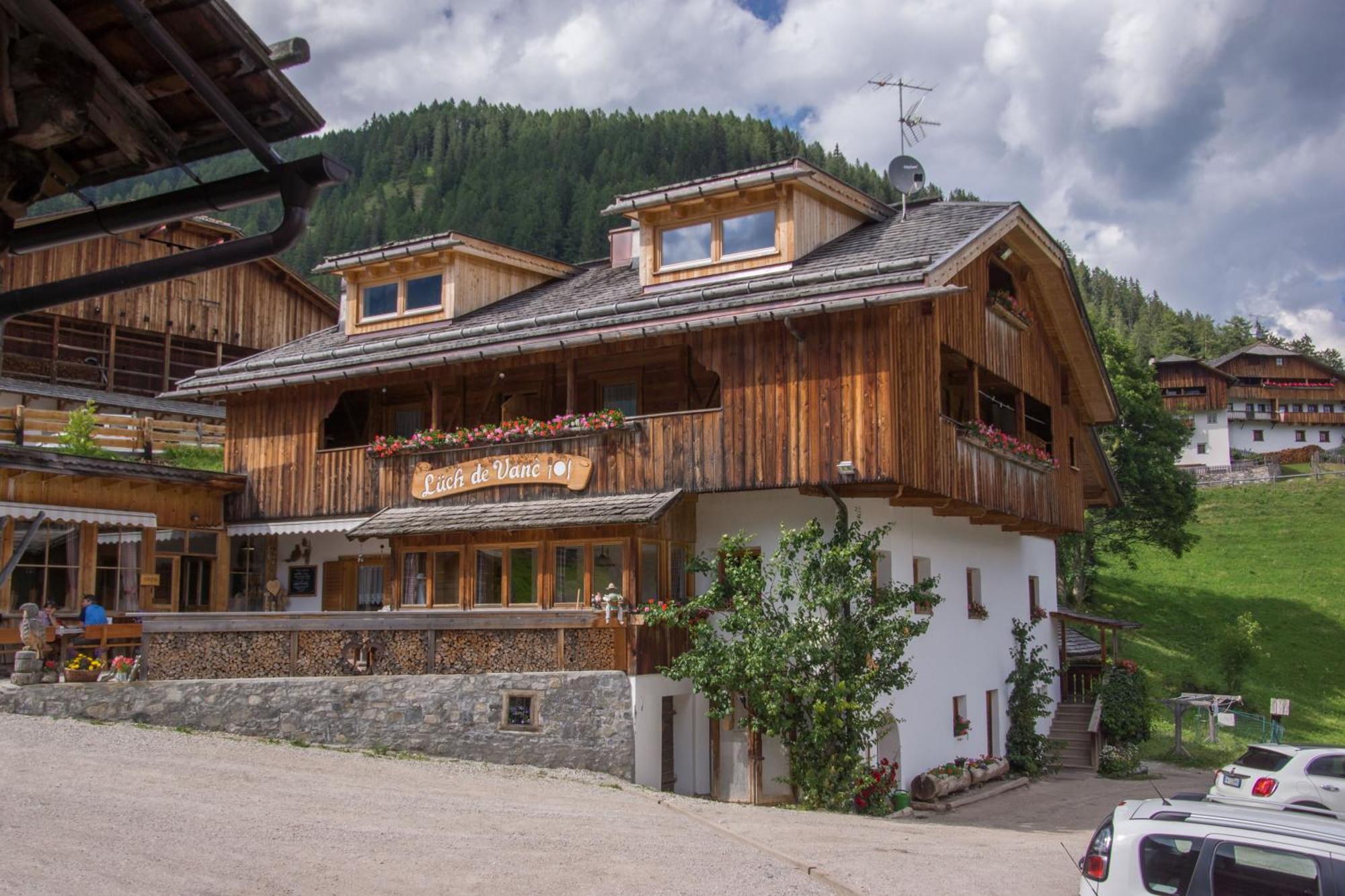 Agriturismo Luech De Vanc San Martino in Badia Luaran gambar