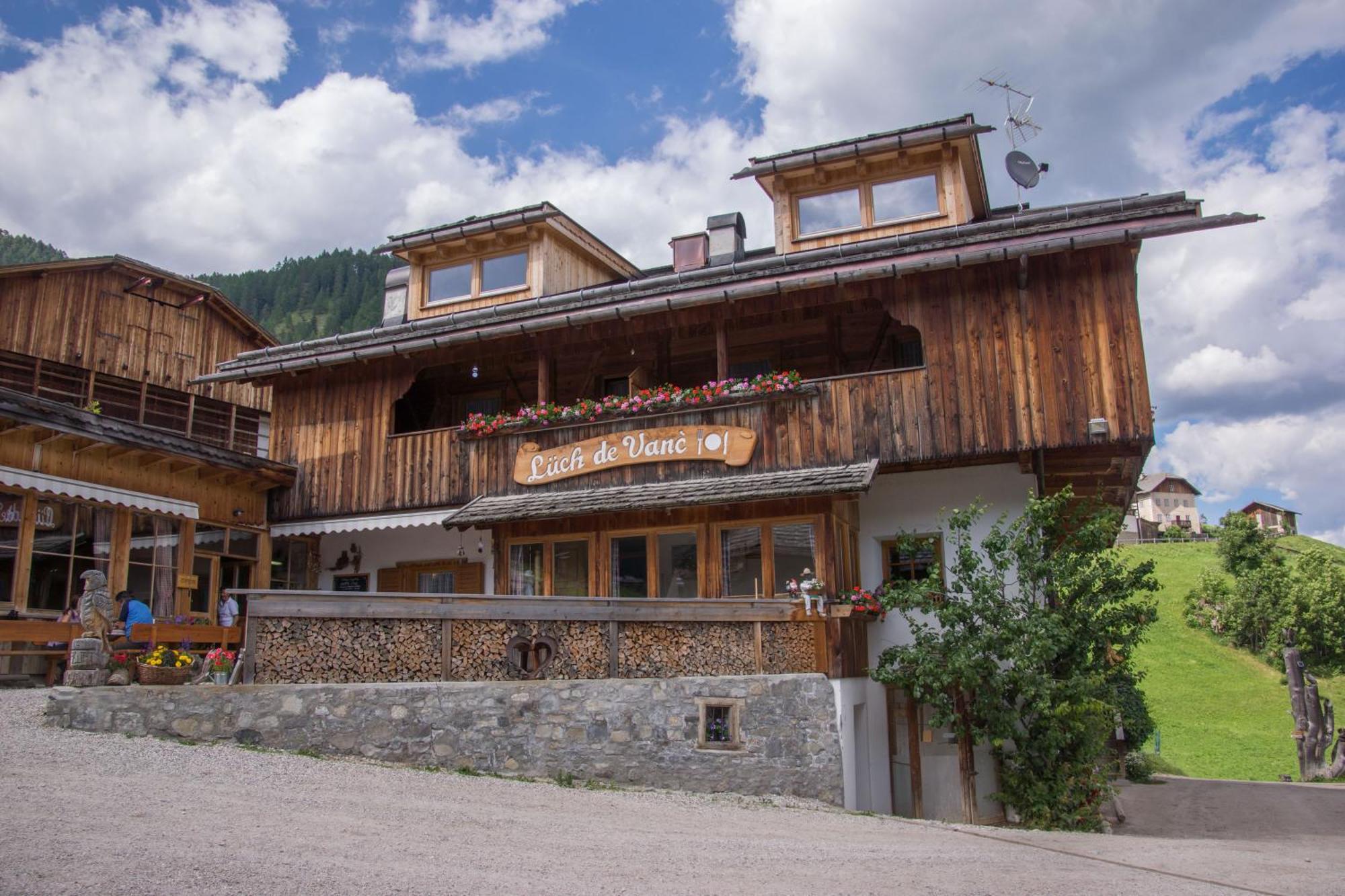Agriturismo Luech De Vanc San Martino in Badia Luaran gambar